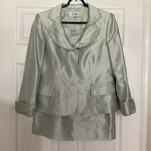 Women’s formal skirt suit